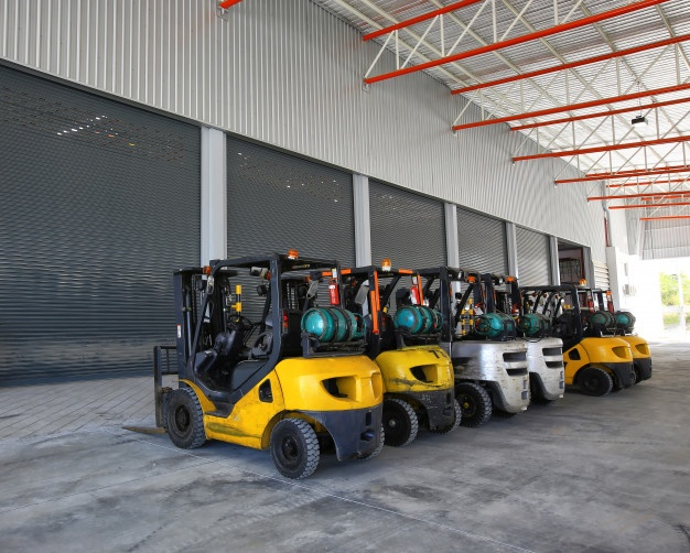 Električni viličarji v sodobnih skladiščih